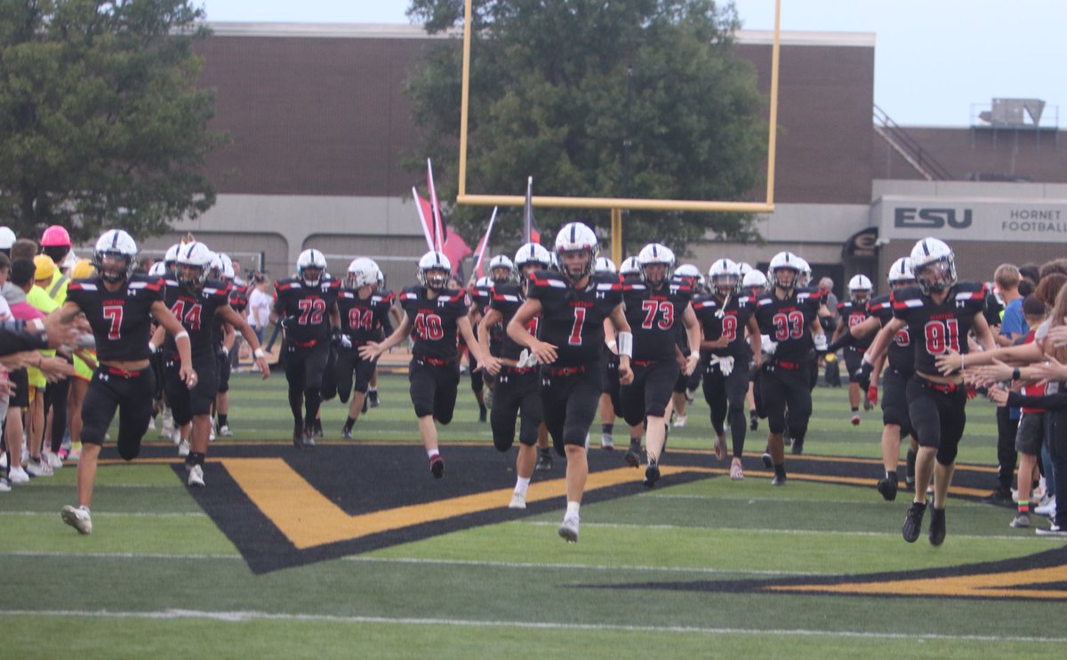 EHighJournalism's tweet photo. BIG week at EHS this week. It's time for post season soccer and football and it's STATE week for XC and Volleyball! #letsgospartans https://t.co/xwV3zk2L9e