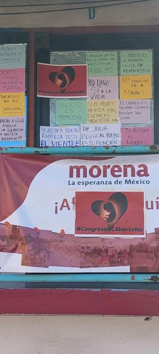 FrenteTj's tweet photo. El día de ayer se acudió a los módulos de atención de las Diputadas Araceli Geraldo y  Julia González. Los módulos estaban cerrados, sin embargo, las peticiones se dejaron plasmadas !! Sigamos siendo voz de los que no pueden defenderse, BC es Provida !! 
💙💙💙 https://t.co/dM880lbAPF