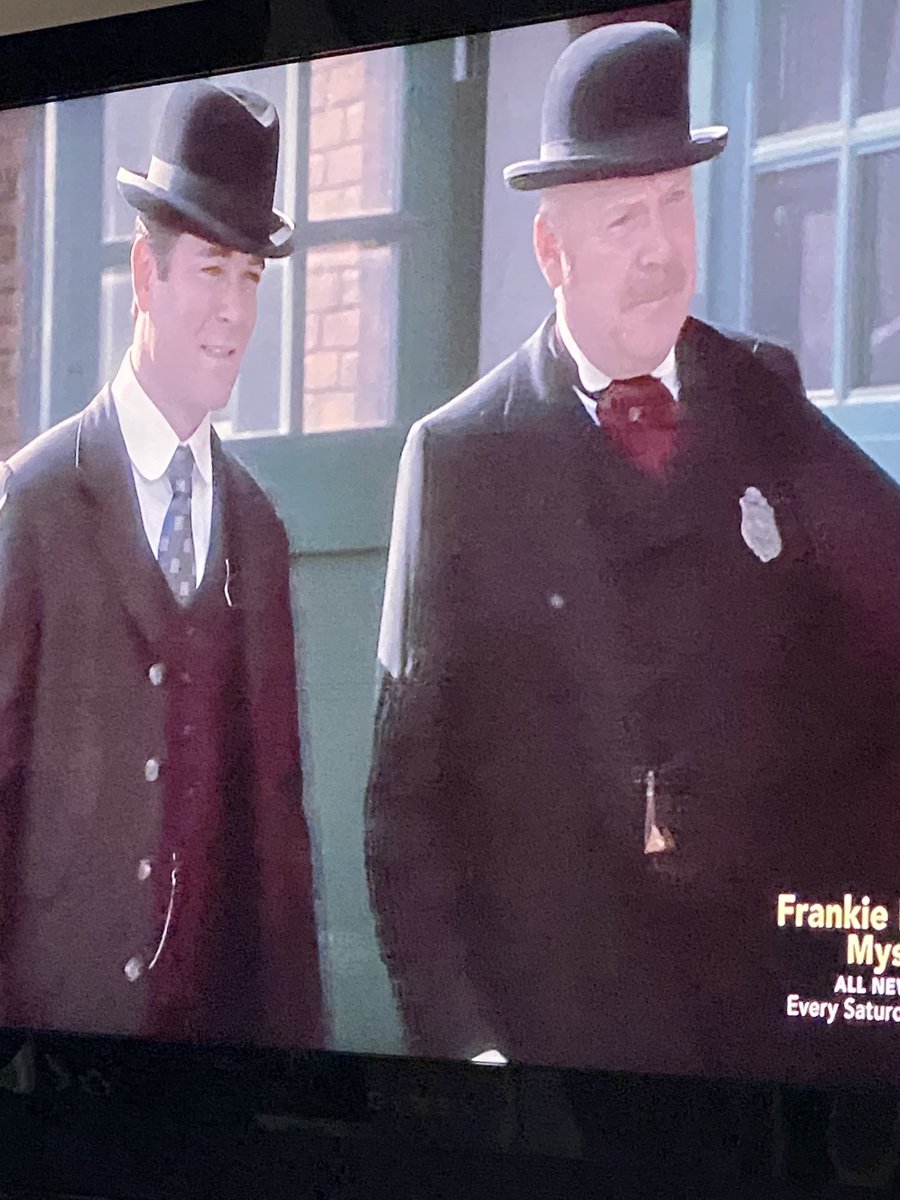 EEAndrews's tweet photo. Solving crime on a Sunday afternoon with Murdoch, Brackenreid, and the gang. ⁦@CBCMurdoch⁩ ⁦⁦@ovationtv⁩ https://t.co/R14J4UKf6s