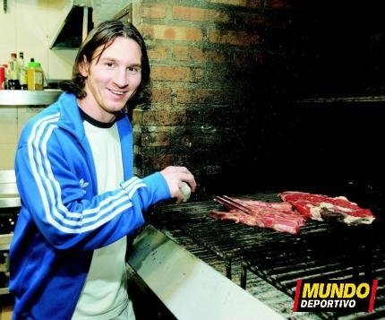 OFContextMessi's tweet photo. Domingo de asado https://t.co/EQrqGaPvMr