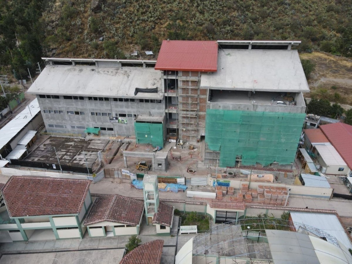 Agencia_Andina's tweet photo. 📌 Gobierno Regional de Ayacucho avanza en la construcción de infraestructura hospitalaria en la provincia de Cangallo.

👉 https://t.co/9JKL1ad14G https://t.co/cJpWJpQBeh