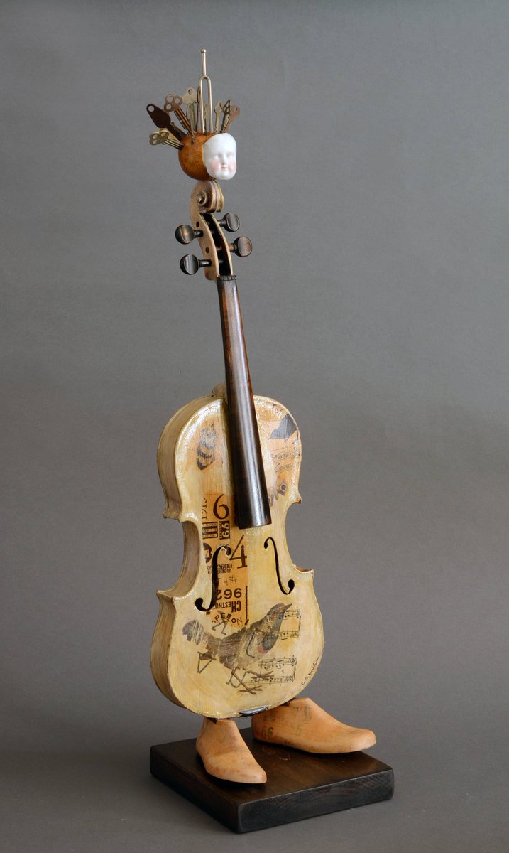 Our artist Barbara McIntyre is a mixed media construction artist and work in the Found Object genre of Assemblage.

Check out their work here: artistsinfo.co.uk/artist/barbara…