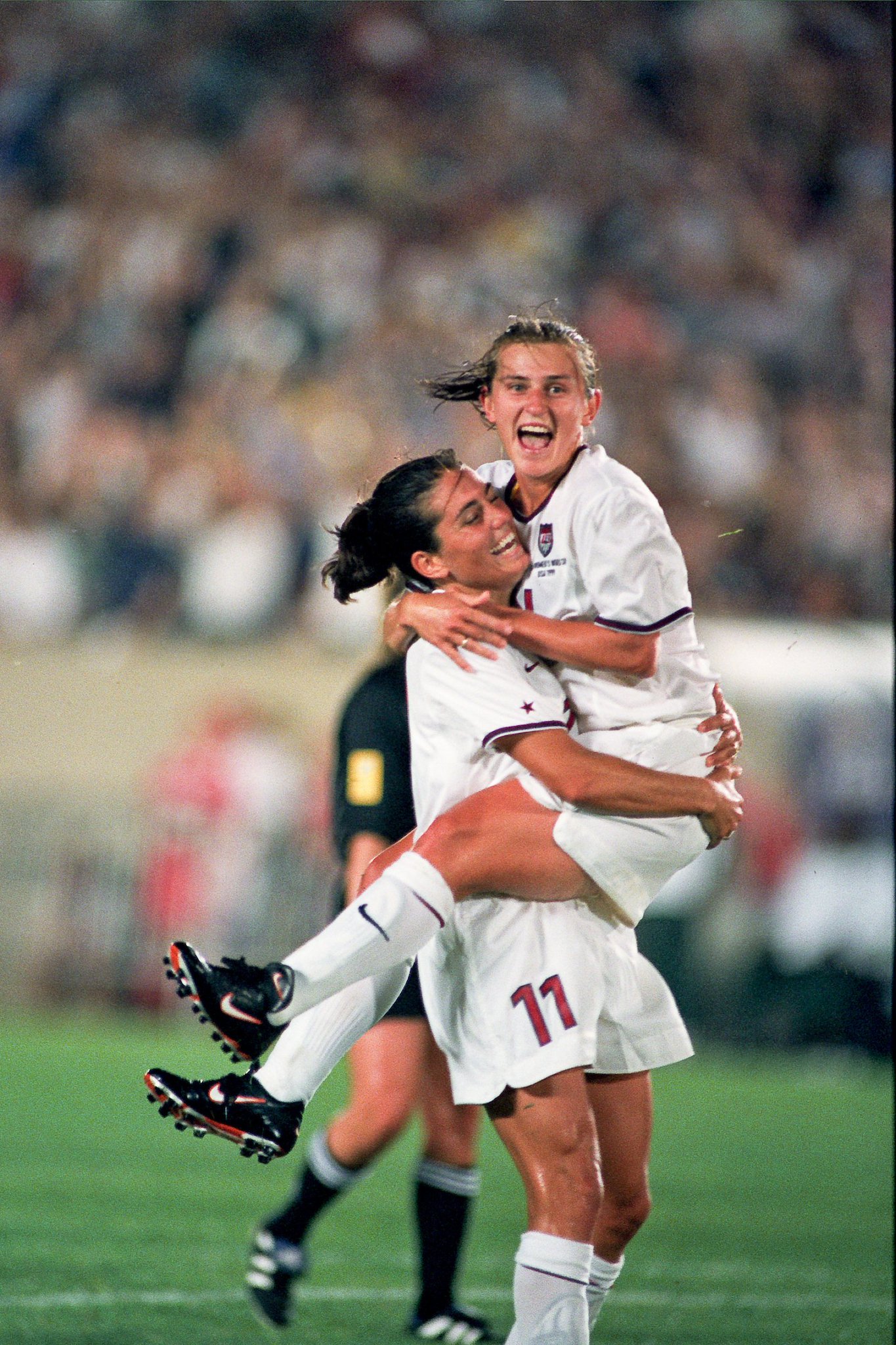 USWNT: Wishing a very happy belated birthday to great Tiffeny Milbrett     