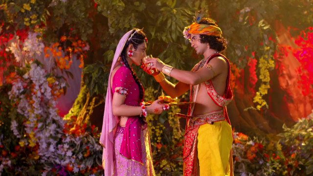 Raadhakrishn's tweet photo. #करवा_चौथ कि हार्दिक शुभ कामनाएँ 
#RadhaKrishn #AmarPrem #KrsnaPriya

@Beatking_Sumedh @initinmgupta @utkarshnaithani @MallikaClub https://t.co/WJhdNHz5QR