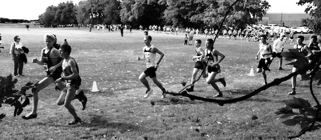 higdonmarathon's tweet photo. Rest is important. Running a short distance at a slow pace qualifies as rest. A day where you cross-trained also might qualify as rest. But sometimes active rest is not enough; you need to take a day off to not run or do much of anything. #RestDays #ActiveRest #RunWithHal https://t.co/vxsdrpf6Vy