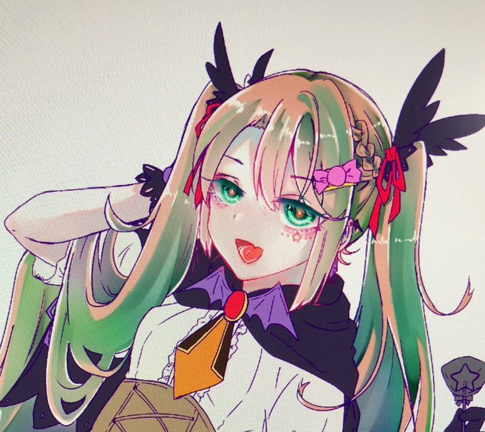 初音ミクなのか?って感じになってきたけど私は気に入ってるよ🍬🍬 