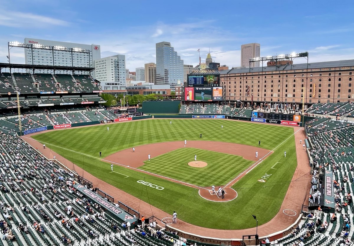 commsboard's tweet photo. Join us this morning for our FREE #CommFest session featuring the communications leaders at @Orioles @Ravens @WCKitchen @MDBiz @SalArmyCM & @MDStadiumAuth on how professional sports partnered with nonprofits and government for the win! https://t.co/o8Or2YiliV
#community #engage https://t.co/Ma6Owd54J3