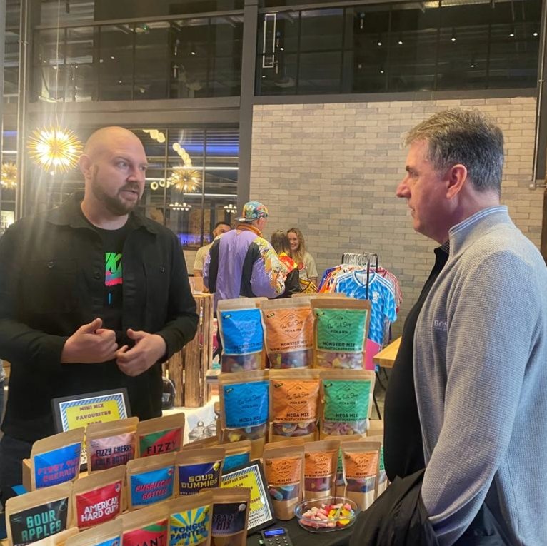 MetroMayorSteve's tweet photo. Fantastic to get along to @_goodliverpool's Good Market at PINS this morning.

Through Combined Authority funding, they're able to support a thriving community of more than 60 local independents, artists and creatives.

It's exactly the sort of good business we're all about. https://t.co/wZ0yL3iWWr