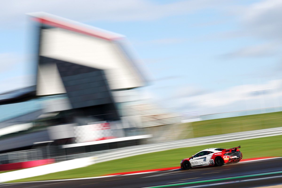 _gordie_mutch_'s tweet photo. 🚨Huge announcement!🚨

I have been selected to compete in the McLaren Driver Development Program Shootout! This is a huge honour for me and I cannot wait to show my worth!

Huge thank you to @mclarenauto @customerracing for this opportunity.

#mclarenddp https://t.co/J7NxWg6Ou9