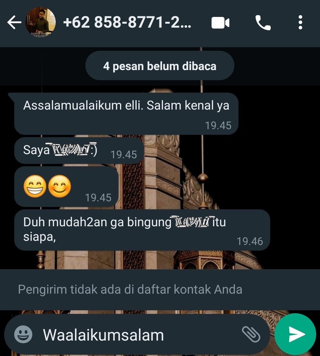 liiliterally's tweet photo. Nah loh, beneran di chat sama orngnya kan.. kerjaan KK gue emng main ngenal²in tanpa minta izin ke gue, ga tau apa gue tipikal orang yg awkward bgt sama orng asing:)) https://t.co/RDA6hhY2nw