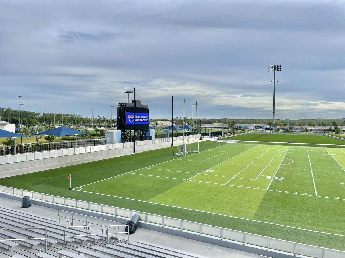 AlPopsFootball's tweet photo. Fired up to be repping @PrepRedzoneNext on location at the @sfpnaples complex filming the @FBU_NC Selection Show!!
#ThepathtoNaples https://t.co/6hMyTfNteD