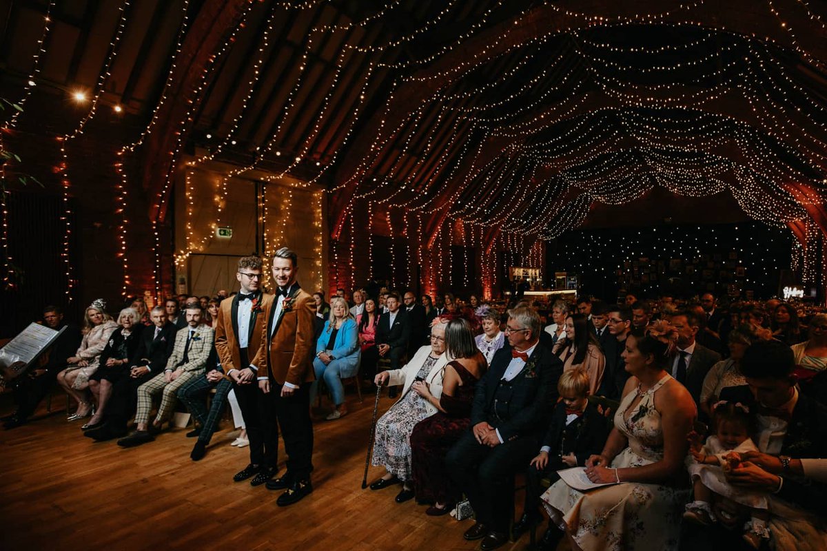 SSmailesPhoto's tweet photo. What an amazing day for a wedding! Matthew and James looked great in their matching suits and Thoresby Park was a stunning venue. Love my job ❤️ #thoresbyparkweddings #HudsonsHitched #nottinghamshireweddings #weddingphotographer https://t.co/7d9V5eYhyd