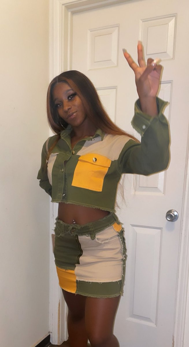 PvrisF's tweet photo. Scorpio szn in full effect 🤎 #dsuhoco21 #bdaytomorrow https://t.co/TBJZgUZWuC