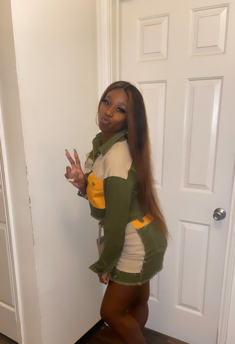 PvrisF's tweet photo. Scorpio szn in full effect 🤎 #dsuhoco21 #bdaytomorrow https://t.co/TBJZgUZWuC