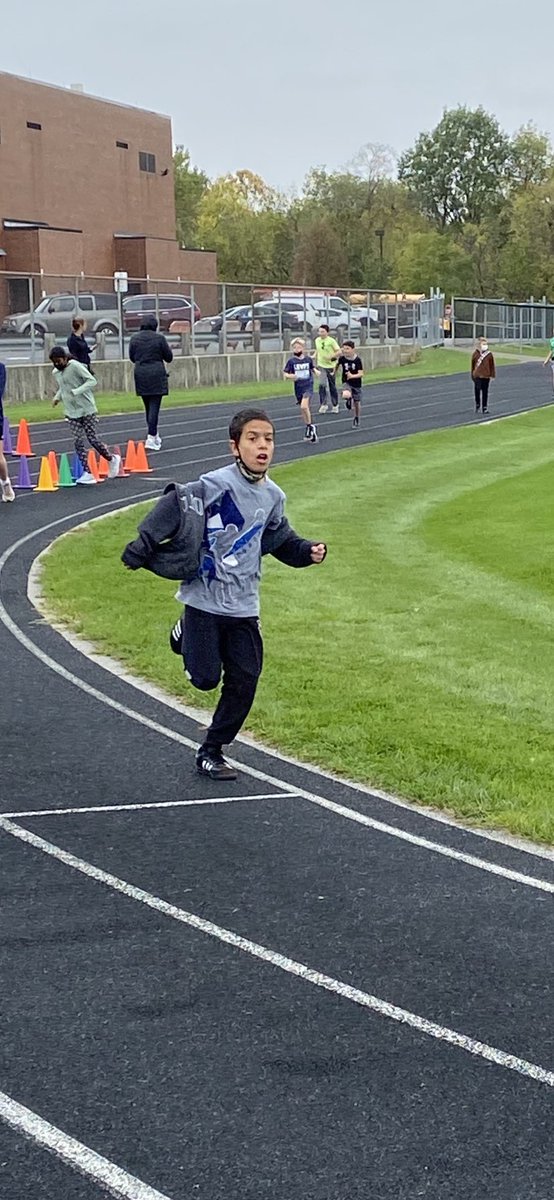 MillB19's tweet photo. We had so much fun at the Walk A Thon. ⁦@ireDCSD⁩ https://t.co/k6lXxT7jRr