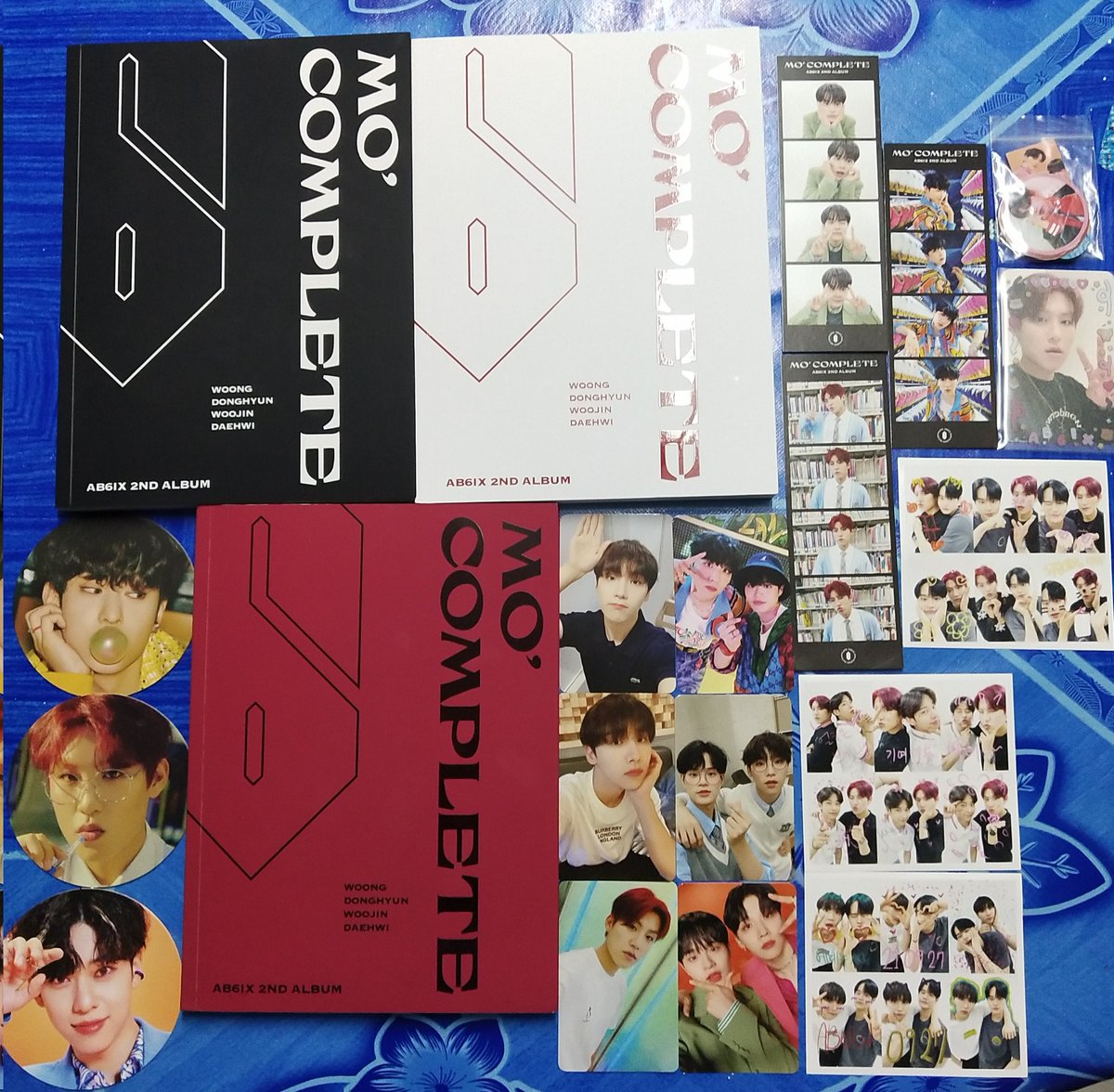 Vyllain_'s tweet photo. My pulls out full with WoongHwi ~ Only got 1 woojin pc 😂 but no worries i love all members 🥺 Appreciation post to @woojineismylife for vvv good service ❤ I always buying from her since Day 1 (cewah >•<) and will continue to keep supporting her after this 🤗🌼 Gumawo! https://t.co/c0ZI1ROOn2