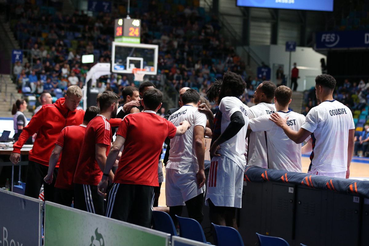 FCBBasketball's tweet photo. 25. | 34:53 | #FRAFCB

#FCBB #BBL Foto: #Stickel https://t.co/350MOeXFxy