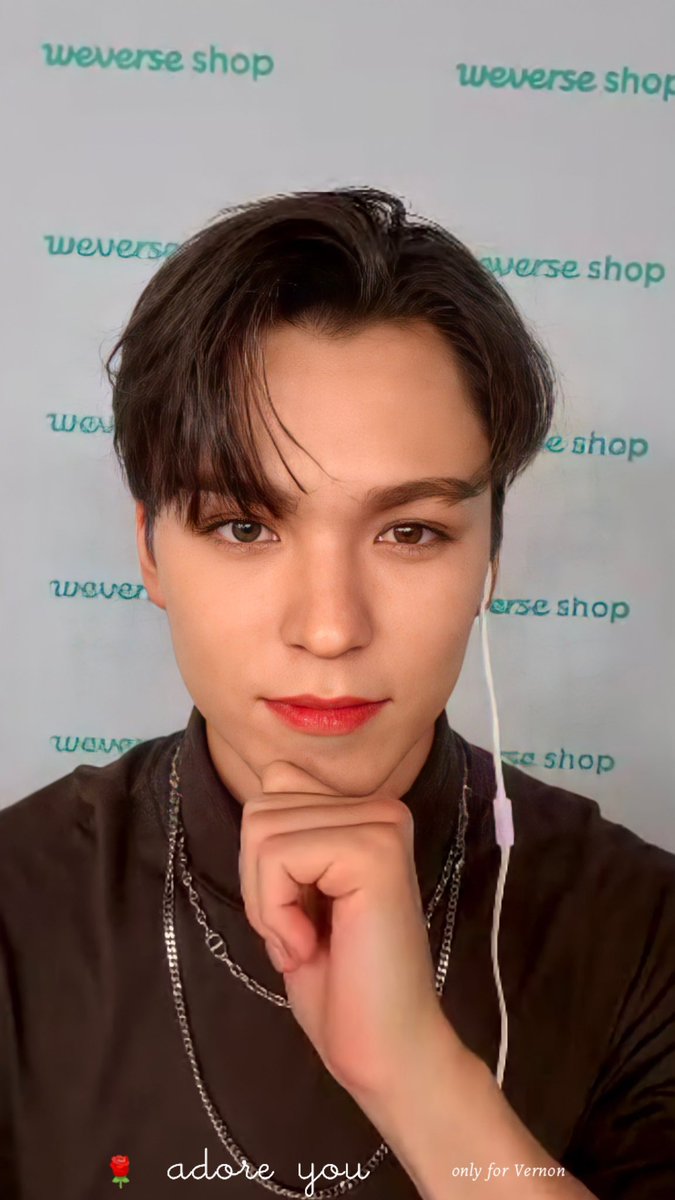 adoreyou_vrn's tweet photo. 211024 세븐틴 아타카 위버스 영통팬싸 #세븐틴       #버논  
역시 한솔이의 베스트 칼라는 가을웜딥톤🍁 https://t.co/QBans8xr2s