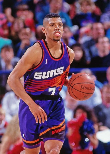 AimlessNBA's tweet image. Mi ídolo por aquel entonces. No paraba de entrenar el tiro de media corriendo nada más llegar, como hacía el 😍.