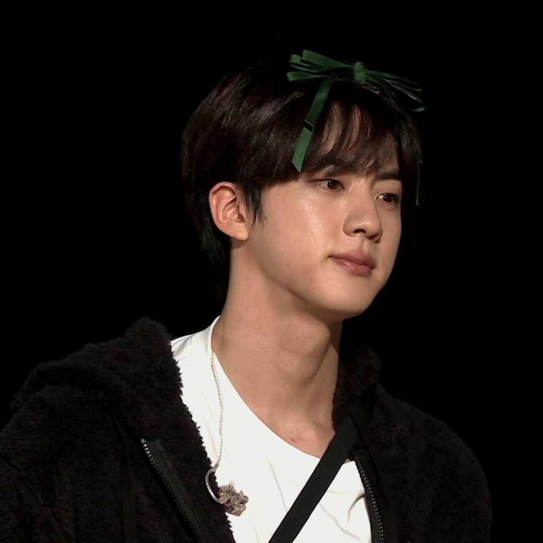 BTS56450475's tweet photo. PERMISSION TO DANCE 1 https://t.co/xuWSysMIHk
