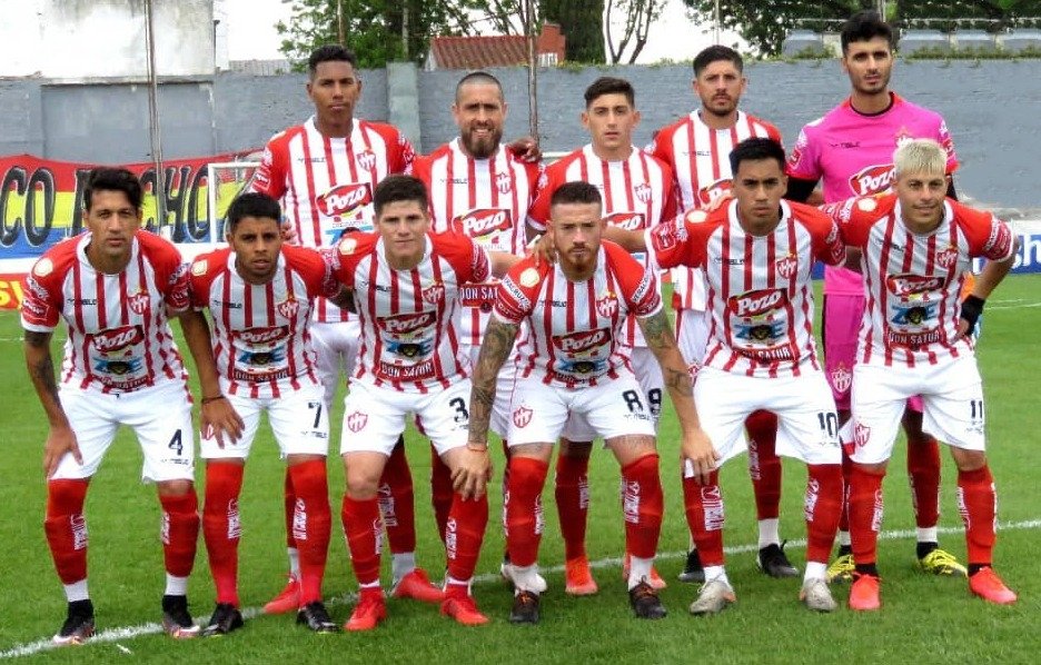 Los 11 iniciales del <a href="/CFC1911/">Cañuelas Fútbol Club</a> luciendo la indumentaria oficial. Les queda pintada muchachos!!!!!
#familiamegliosport 
#somosmegliosportsomosdiferentes 
#megliosport