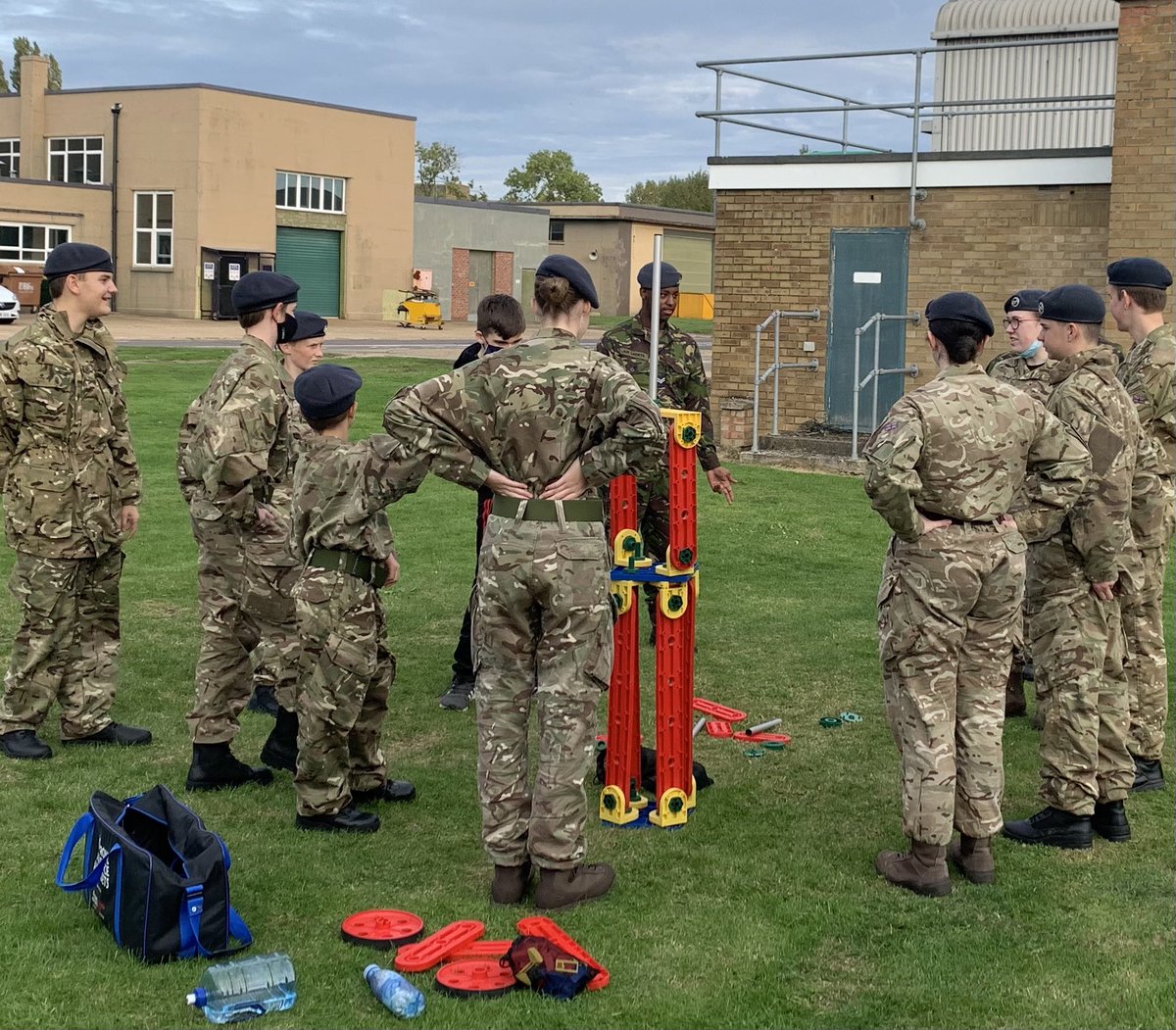 Several of our cadets are taking part in field day exercises thanks to @2331AirCadets here’s a flight taking part in the final STEM activity, building a free standing tower!  #noordinaryhobby