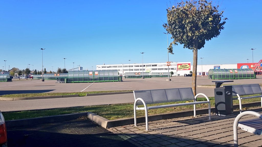 HAM_DM4DS's tweet photo. Big parking place, flying #fpv Copter.
visitors ask what is this and I ask: you wanna watch? thank god I have my @Raspberry_Pi #digiview with me, so they can watch #live.
@joshuabardwell @Caddxfpv @DJIGlobal @madrc1 @ must learn the FPV @ 😁
Happy flying https://t.co/3QmKhpfKKP