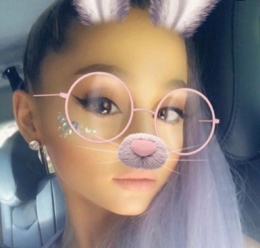 NASTYLAYOVT's tweet photo. ariana grande layout 
rt &amp; like if u use https://t.co/azDWnItAZ4