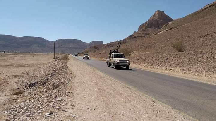 Shibam_Brigade's tweet photo. بعد عودتة من ال��يارة التفقدية لموقع الكتيبة الثانية قائد لواء شبام  وأركان حرب اللواء يزوران مركز أمن صيف ومدير عام مديرية دوعن
....................................................
خاص : التوجية المعنوي_ المركز الإعلامي_ لواء شبام.
https://t.co/5cRd46tiRK https://t.co/9R9xiwtJtn