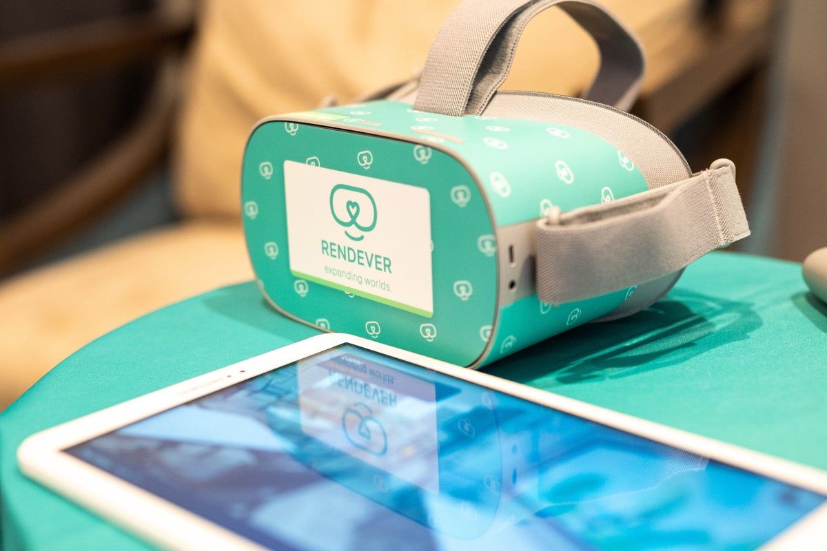 CharlieFink's tweet photo. The partnership with #Rendever, a #VR company founded by #MIT alumni & #VantagePoint Retirement Living is aimed at bettering the lives of #seniors affected by #MentalHealth conditions, including #Alzheimers and #dementia.
VR for mental health and memory https://t.co/WZtVHK6BRG https://t.co/MCQS8lk1Jo