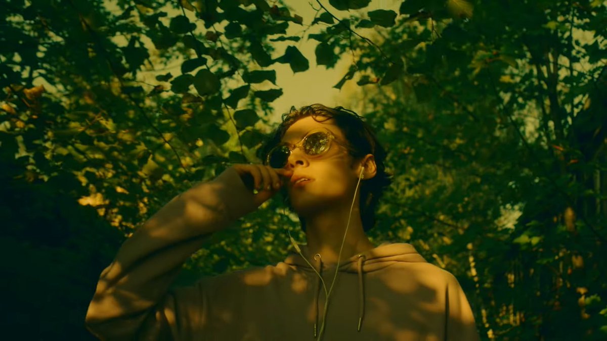 driesenaep's tweet photo. ismails so fucking cool what the heck - also the visuals of this scene were so beautiful #druck https://t.co/MIERdoti8S