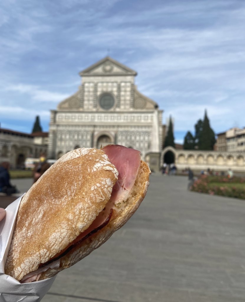 chiara_lys's tweet photo. Different types of art 🇮🇹
#Firenze ⚜️ https://t.co/VQZzlnbQcK