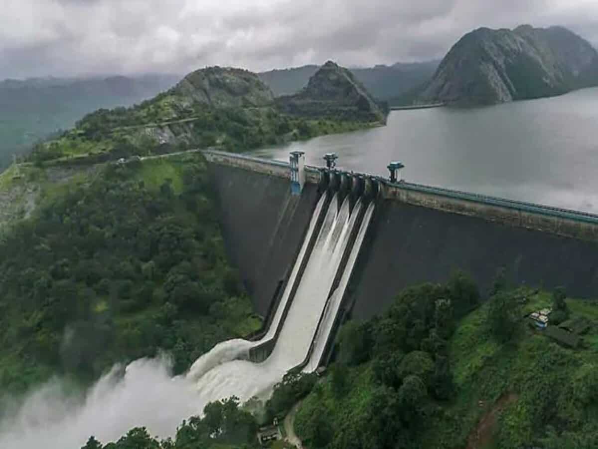 Vipin60384550's tweet photo. #DecommissionMullaperiyarDam kerala https://t.co/cjWOinjaQQ