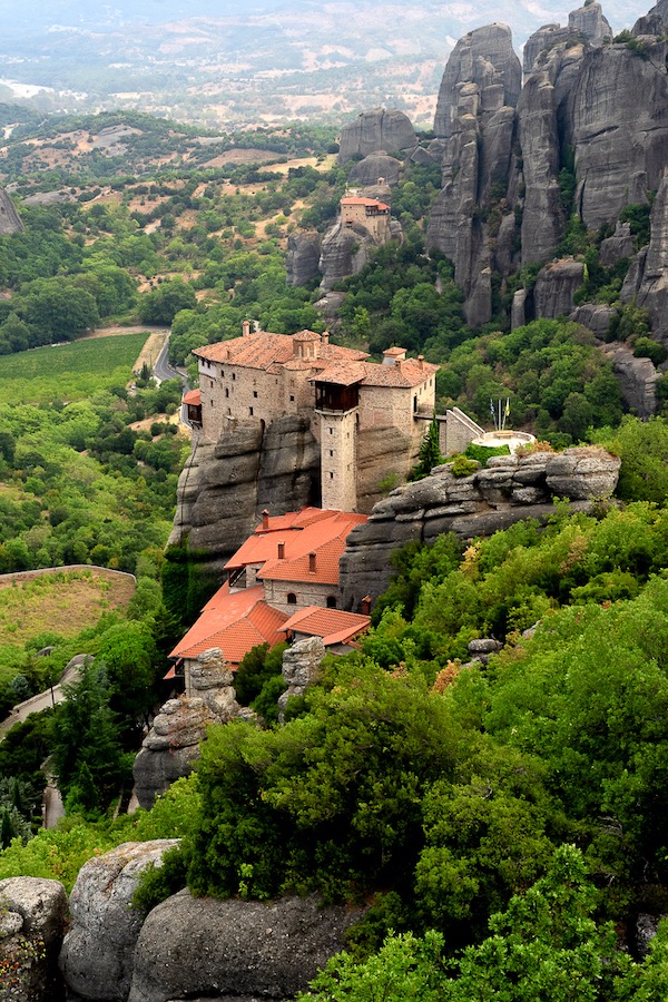 VagamundosViaje's tweet photo. San Nicolás, Roussanou, Varlaam, Gran Meteoro, Santísima Trinidad y San Esteban son los 6 monasterios "suspendidos del cielo" que puedes visitar en #Metora Toda la info para ello en nuestro post
https://t.co/gh3FHUVcns https://t.co/oIdHBcBXKP
