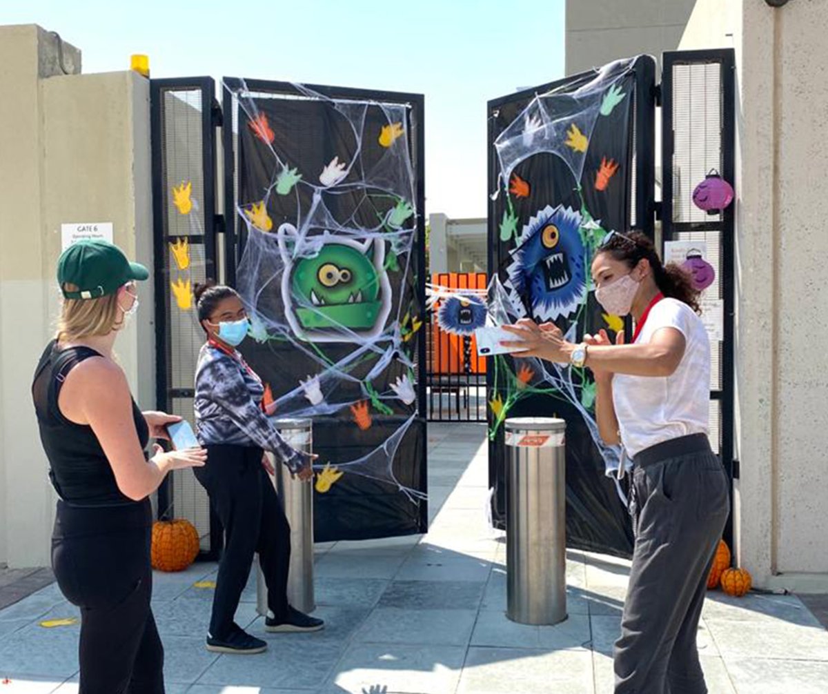 ASDubaiNews's tweet photo. Halloween has arrived at ASD!🎃

A big thank you to our parent volunteers and the Facilities Team who helped transform the campus gates into a fun, decorative fiesta.

#ASDubai
#ASDCommunity https://t.co/3xwcayKNxE