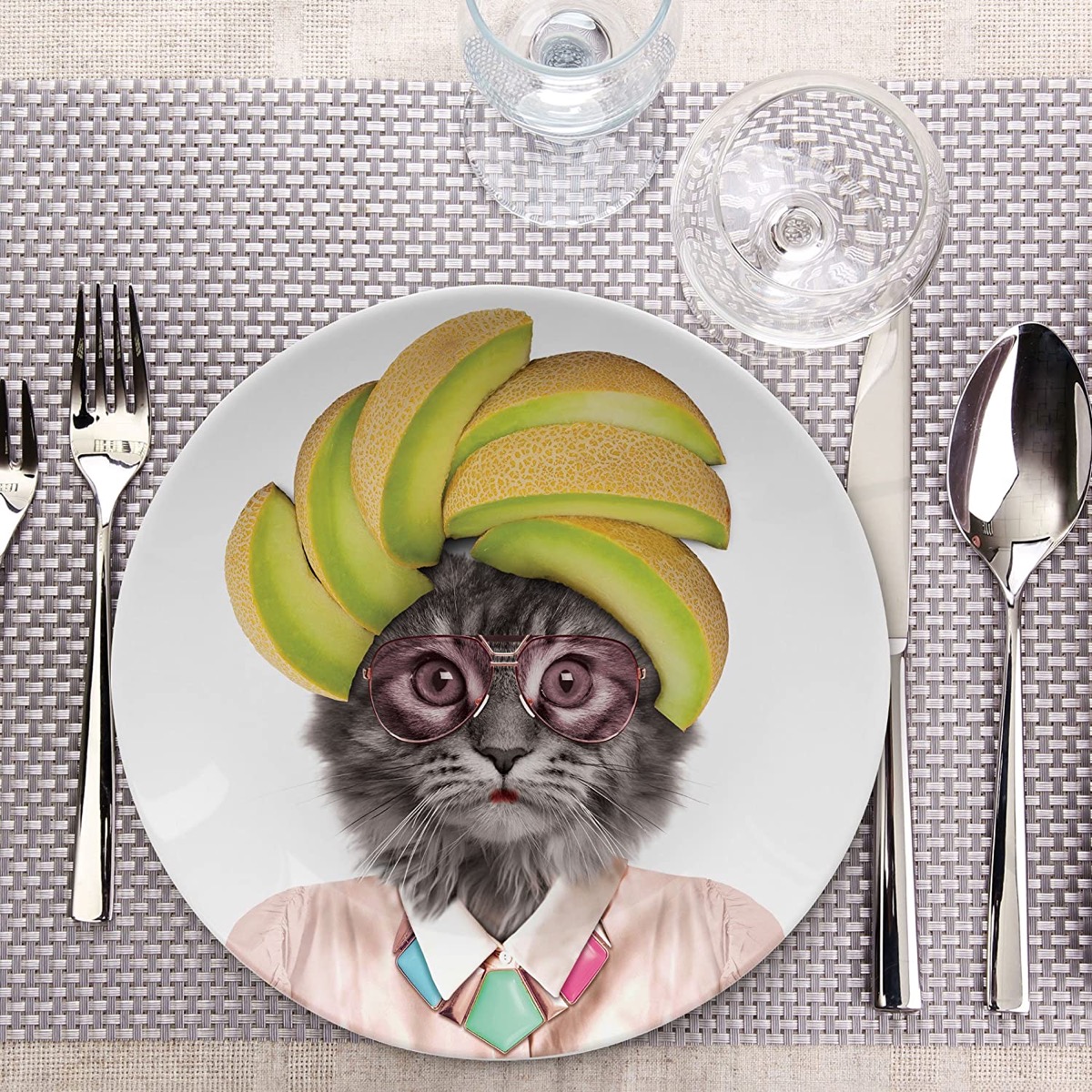 stagedhomescom's tweet photo. Product Of The Week: Funny Animal Ceramic Dinner Plates https://t.co/tHNq9CIuSJ #home #staging #business https://t.co/S1yGtBLakT