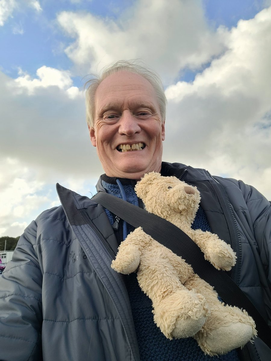 13SciDave's tweet photo. Who's going to carry teddy across the stepping stones?
#MylorBridge 
#Cornwall https://t.co/5vObMy2P50