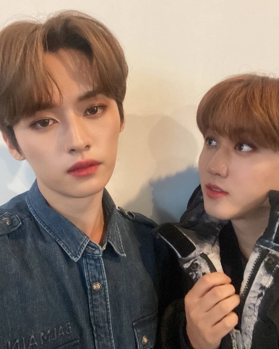 spearbinpics's tweet photo. happy birthday to our dancing gem lee know! thank you for all the hard work you put into your skills, thank you for all the love, smiles, laughs &amp; motivation you send out to us. you're truly inspiring, i love you 🖤
#StageGeniusLeeKnow
#우리집_큰고양이_리노_생일
#HappyLeeKnowDay https://t.co/l5i2SQAXWW