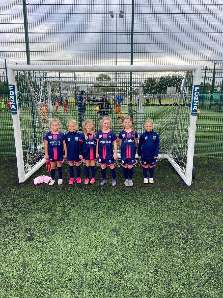 Well done to all the girls this morning 🙌

Some really good displays and solid at the back. Only losing 1 out of 5 games 

✨Player of the match - Rosie ⚽️⚽️⚽️