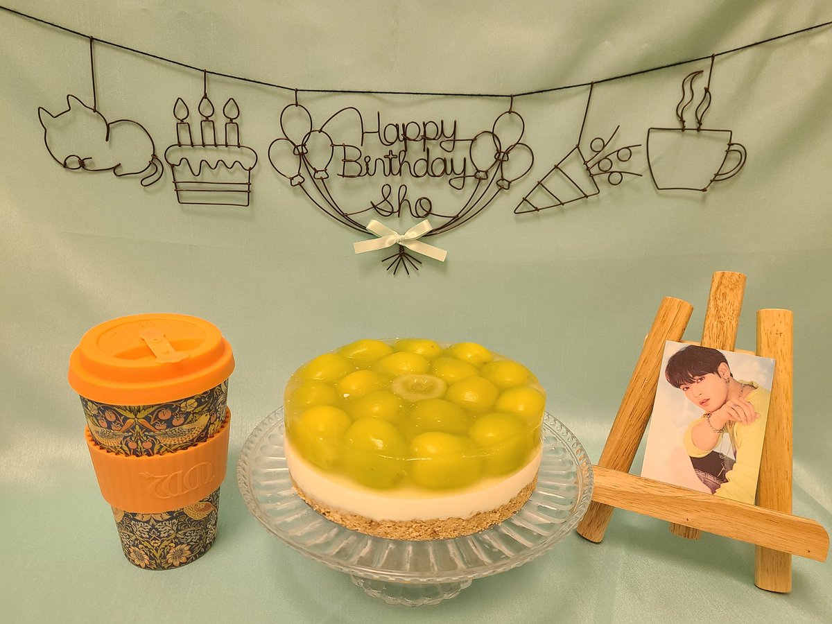 気にしい S Tweet 奨くんお誕生日おめでとう ヨントンで見てもらったケーキです お菓子作り苦手だけど頑張って作りました 下の部分がチーズケーキになってます 奨くんにほんとに食べてもらいたかったな Happyshoday 與那城奨を沖縄から世界へ はっしぇ 気にしい S Tweet 奨くんお誕生日おめでとう ヨントンで見てもらったケーキです お菓子作り苦手だけど頑張って作りました 下の部分がチーズケーキになってます 奨くんにほんとに食べてもらいたかったな Happyshoday 與那城奨を沖縄から世界へ はっしぇ