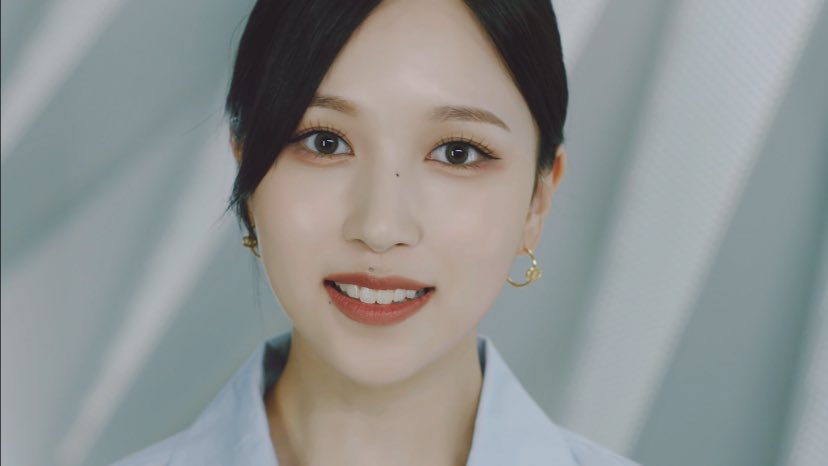 misanaarchives's tweet photo. The easiest way to know if you have fallen in love is to look into one’s eyes

#MINA #미나 #SANA #사나   #Misana
#트와이스  #Twice  @JYPETWICE https://t.co/sFX1bOUmU9