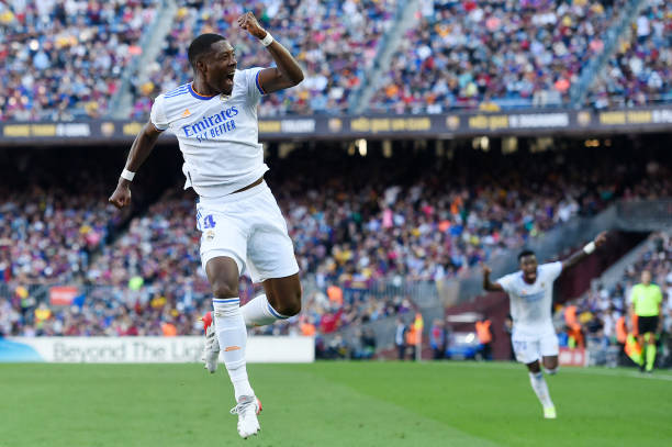 AdriRM33's tweet photo. Primer clásico con el Real Madrid y marcando gol.

FICHAJAZO @David_Alaba 😍 https://t.co/9kgMmMFNYm