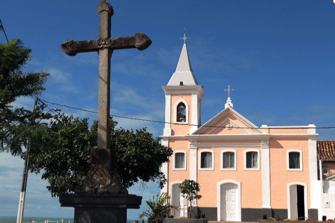cesinhavereador's tweet photo. Com este lindo cartão postal de nossa cidade, a Igreja de Santana, desejo um ótimo domingo a todos.
#Macae #rj #eucurtomacae #macaetips #turismo #CesinhaVereador #PorTodaMacaé https://t.co/46RjRuGIYI