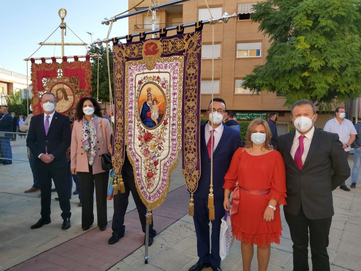 PasoBlanco_3's tweet photo. Hoy estamos en Alcantarilla en las XVIII Jornada diocesanas de hermandades y cofradías de la @DiocDeCartagena Encantados de participar en este encuentro cofrade #SomosLorca https://t.co/6QX45Xr1d5
