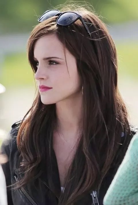 Dezic_'s tweet photo. I’d risk it all for her 😩❤️❤️ @EmmaWatson #SimpGang https://t.co/uQFkspbDmz