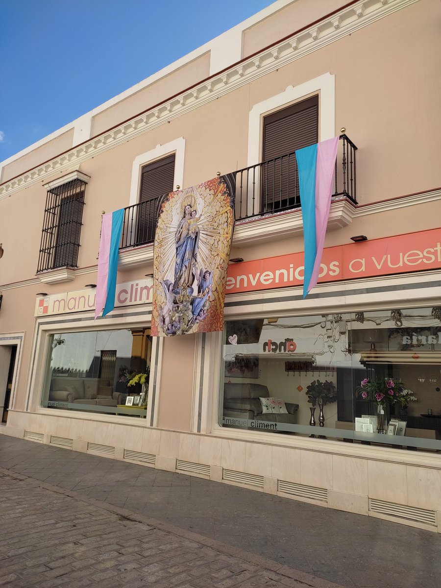 sscc_utrera's tweet photo. Nos unimos a las felicitaciones @adma_utrera por la celebración del Rosario vespertino en el día de ayer con motivo del 125 aniversario de la fundación de la Archicofradía. 

#enraizate #lossueñossehacenrealidad https://t.co/5cTwfN37zv