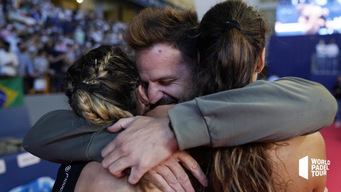 gemmatriay's tweet photo. CAMPEONAS Y N°🥇😃

No puedo explicar con palabras todas las emociones que he vivido hoy! Solo puedo dar GRACIAS 🙏 a mi compi @AleeeeSalazar , a todo el equipo, familia, patrocinadores, fans… por elegirme y estar siempre a mi lado en las buenas y en las malas. https://t.co/vJN4ph9Jhw