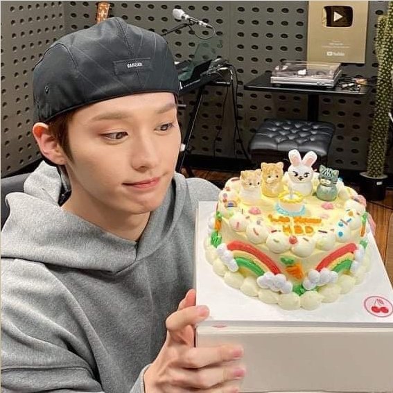 hourleeknow's tweet photo. Happy Birthday Best Boy<33
#LeeKnowBirthday #leeknow
#StageGeniusLeeKnow
#우리집_큰고양이_리노_생일
#HappyLeeKnowDay https://t.co/n2NRqtxXC4