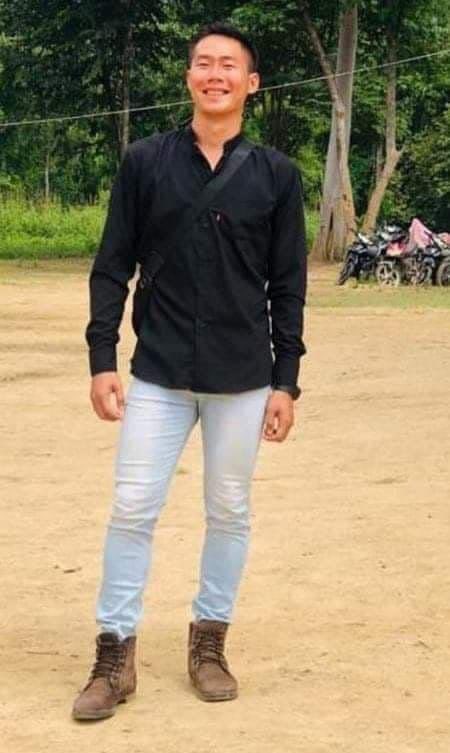 DoctorsRights's tweet photo. A third-year Medical Student, Ko Naing Lwin Htoo,from University of Medicine 2,has fallen during the conflict with SAC's troops. He took up arms fighting for justice as a warrior and also treated the wounded ones as a medical person. REST IN POWER

#WhatsHappeningInMyanmar https://t.co/EpFaDukHlt