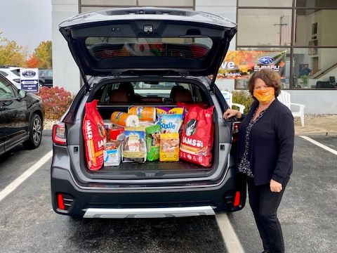 EdReillySubaru's tweet photo. We are one week away from our Meet &amp; Greet with @PMSPCA! 🐶💙 This will also be the last day that we accept donations for them. #SNELovesPets

Learn more at https://t.co/o7elzVXNn2

[Photo is from last year's event!] https://t.co/Jhdl6rxXmG